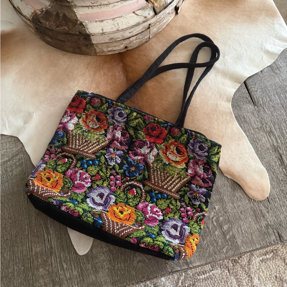 Beautiful Vibrant Floral Made in Guatemala Floral Tapestry Hand Bag - Picture 2 of 16
